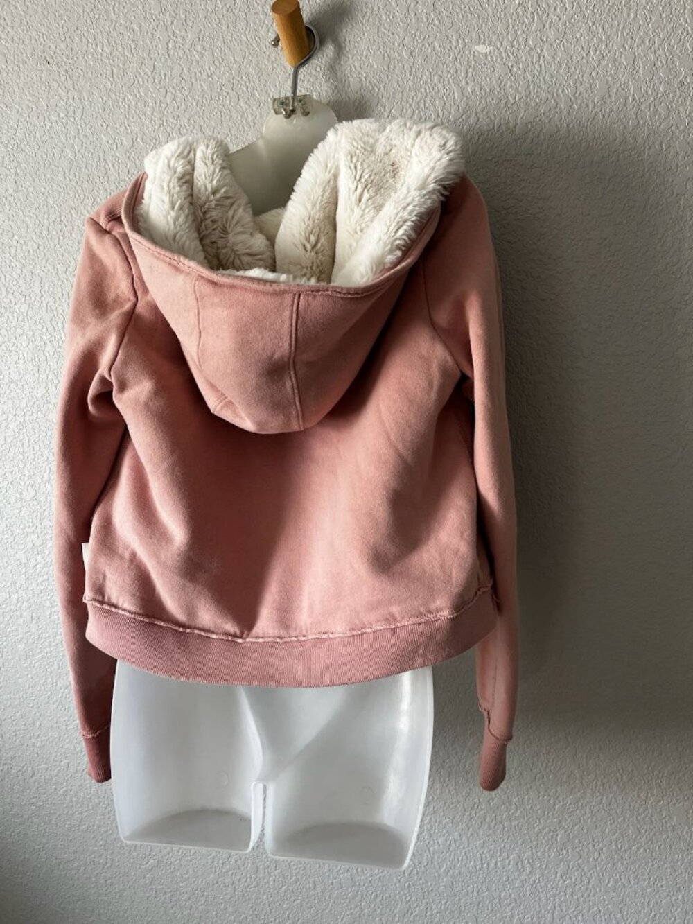 Abercrombie & Fitch Pink Cropped Zip Hoodie Faux Fur Lined M - Picture 5 of 6